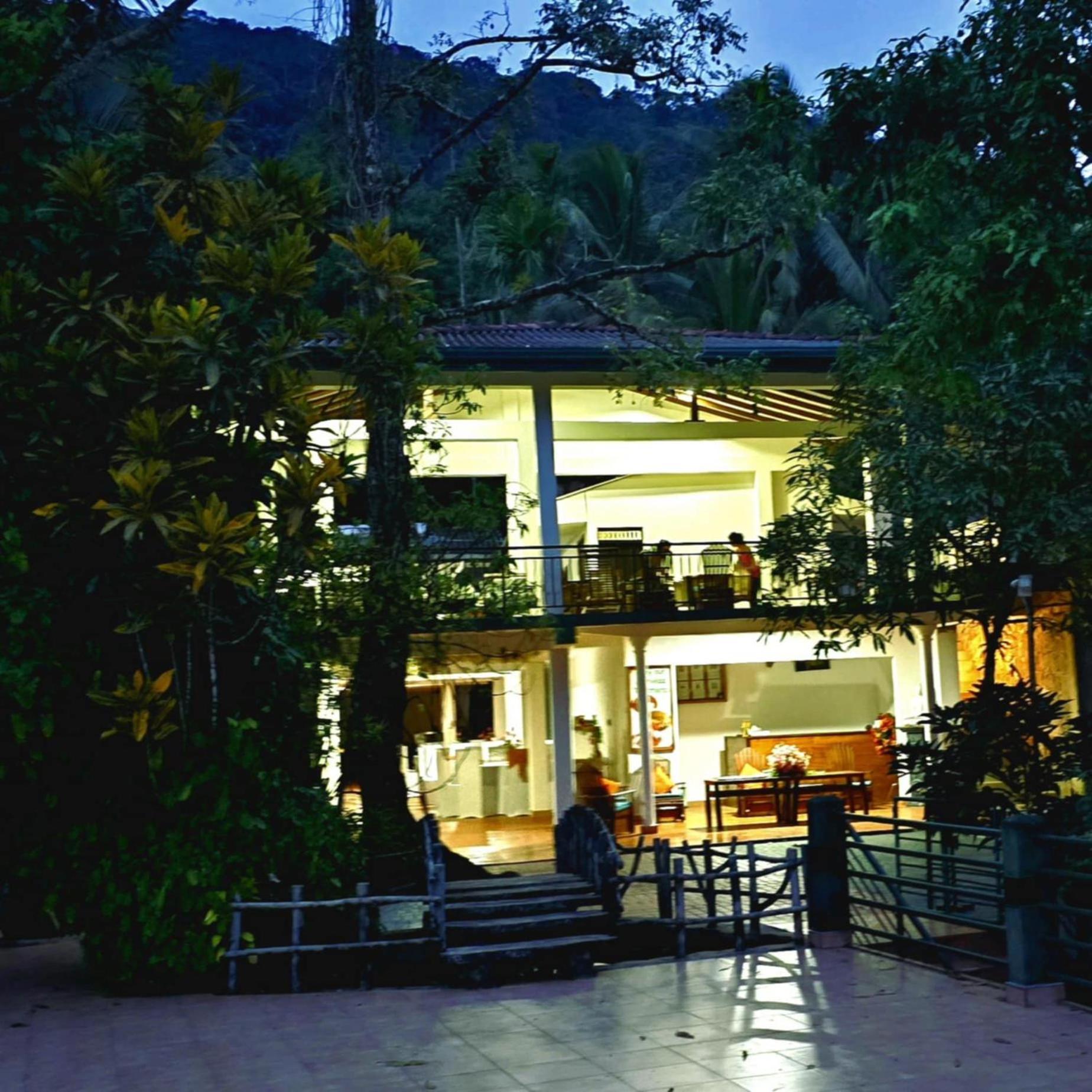 Rainforest Lodge, Deniyaya Singheraja Ngoại thất bức ảnh